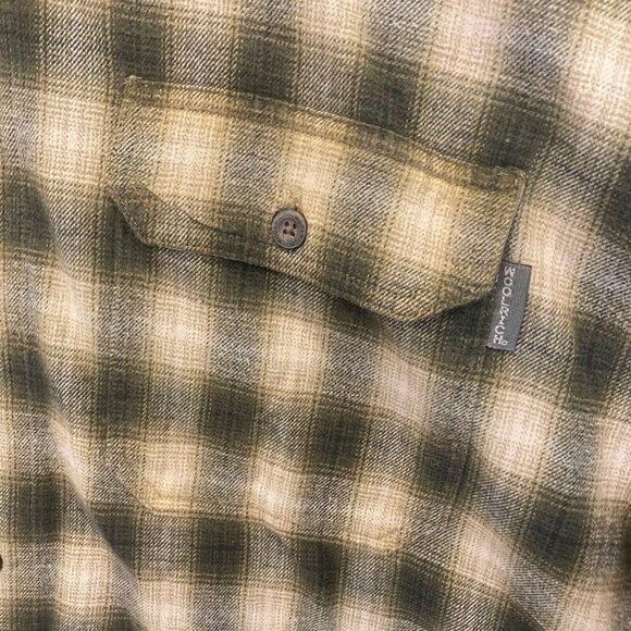 Woolrich Flannel Shirt Mens Size Large Green Tan Plaid Chest Pockets Cabincore - Picture 8 of 11